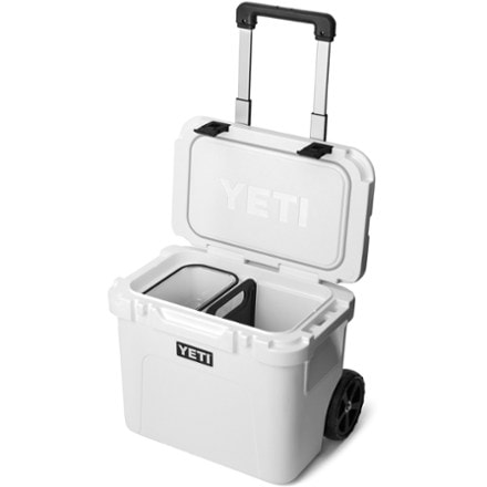 YETI Roadie 32 Wheeled Cooler 6