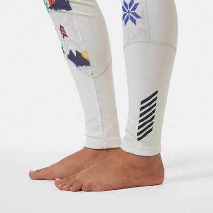 Helly Hansen LIFA Merino Midweight Graphic Base Layer Pants - Women's 5