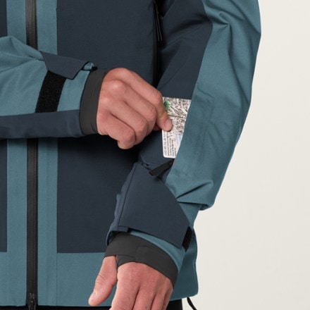 Peak Performance Whitelight HIPE 2L Insulated Shell Jacket - Men's 8