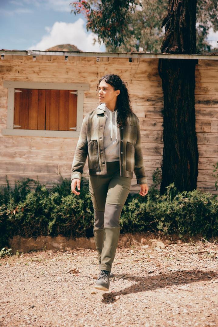 Location Image for Stretch Zion Skinny Pants - Women's