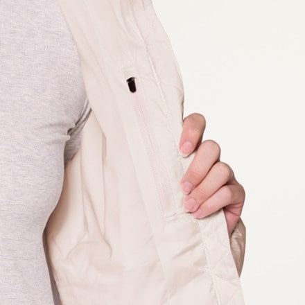 Vuori Canyon Insulated Sporty Jacket - Women's 6