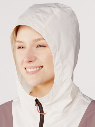 The North Face Trailwear Wind Whistle Jacket - Women's 5