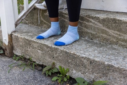 Darn Tough Run Quarter Cushioned Ultra-Lightweight Running Socks - Women's 3