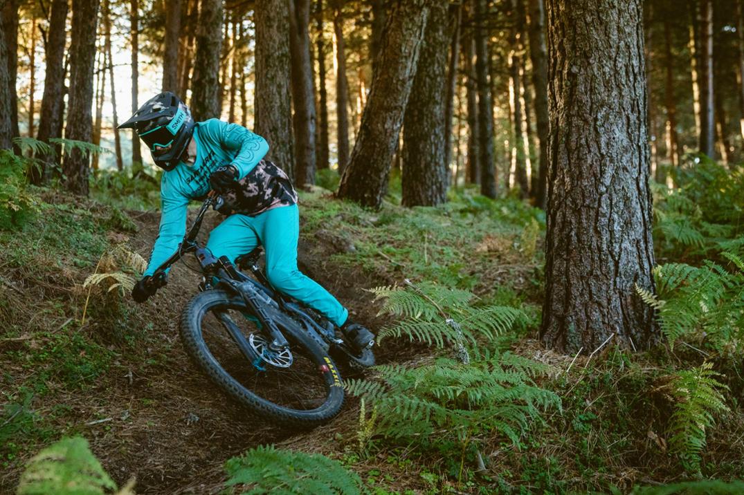 Location Image for Mainline Mips Bike Helmet