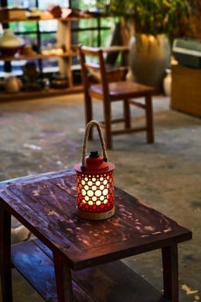 Location Image of color Red