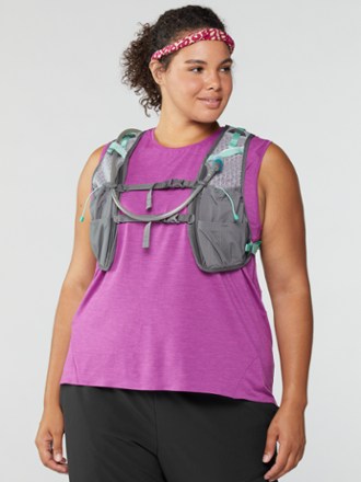 rei hydration pack running