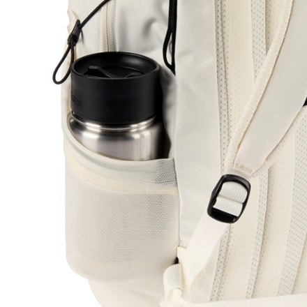 Arc'teryx Mantis 16 Pack Water bottle pocket (Water bottle sold separately)