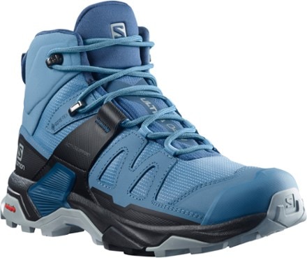 solomons hiking boots