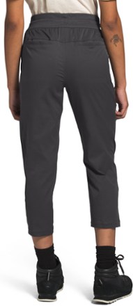 The North Face Aphrodite Motion Capri Pants - Women's 2