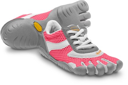 nike shoes with toes slots
