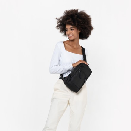 Sherpani Metro AT Sling Bag 4