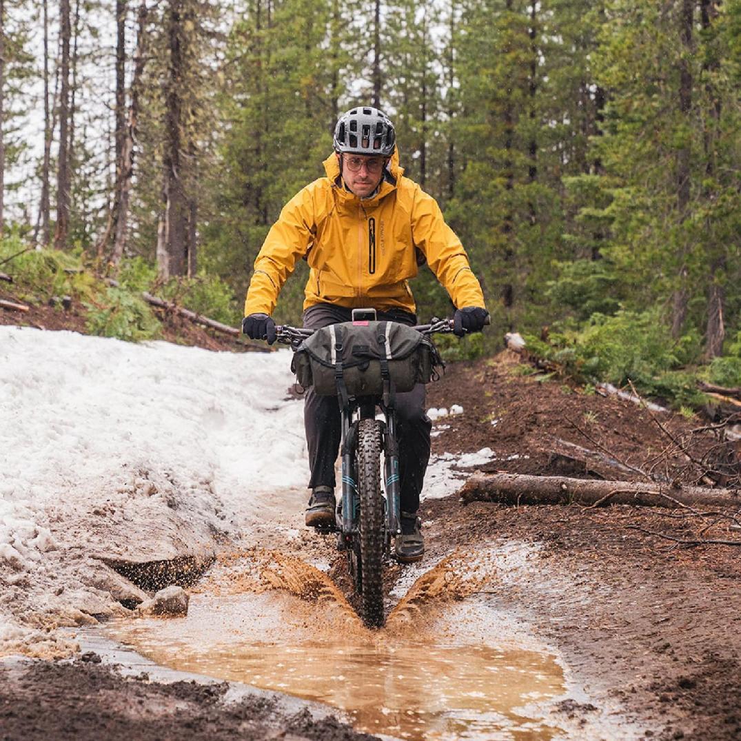 Location Image for EcoLyte Elite Cycling Jacket - Men's