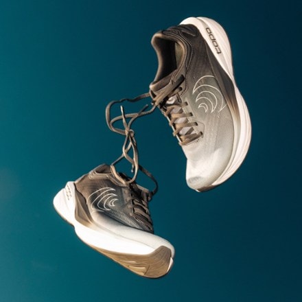 Topo Athletic Phantom 4 Road-Running Shoes - Women's 5