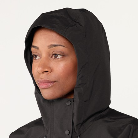 Patagonia Outdoor Everyday Rain Jacket - Women's 4