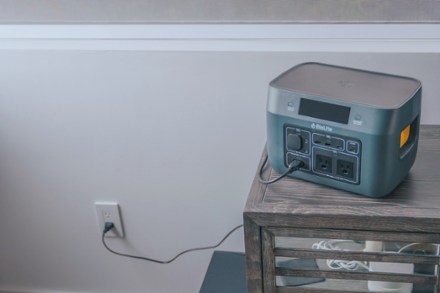BioLite BaseCharge 600 Portable Power Station 9