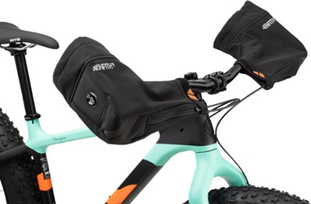 Detail Image of color Black