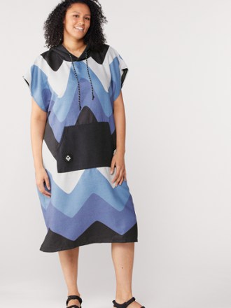 Nomadix Changing Poncho 1