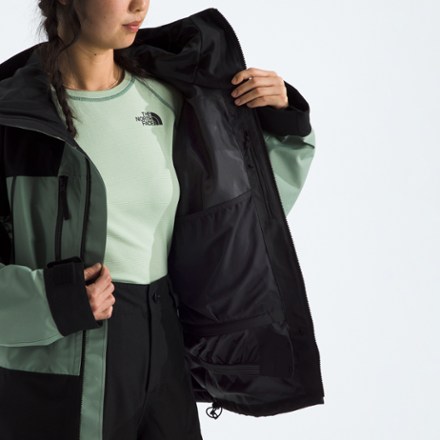 Location Image for GTX Hex Jacket - Women's