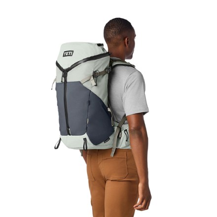 YETI Skala 40 L Pack - Men's 6