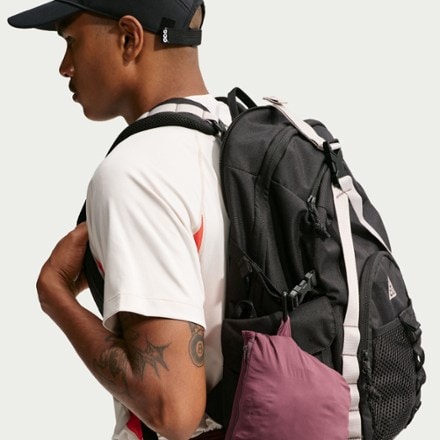 Nike ACG Five Towers Jacket - Men's 9