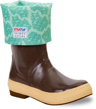 xtratuf salmon sisters collection boat boots
