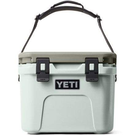 YETI Roadie 15 Cooler 1