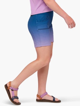 SHREDLY Limitless Stretch Waistband High-Rise Bike Shorts - Women's 7
