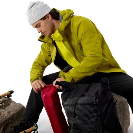 Arc'teryx Beta SL Jacket - Men's 9