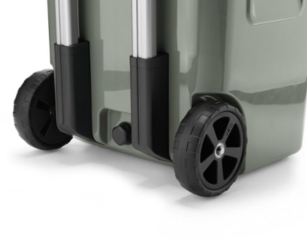 YETI Roadie 48 Wheeled Cooler 6
