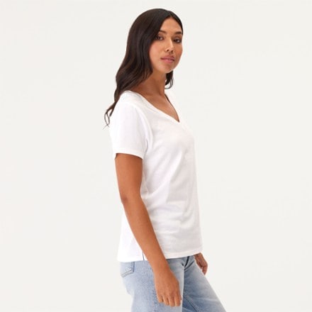 Threads 4 Thought Pattie Classic V-Neck T-Shirt - Women's 2