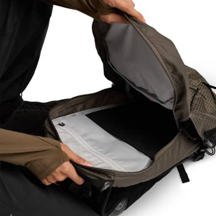 Arc'teryx Aerios 18 Pack 5