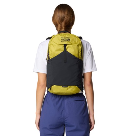 Mountain Hardwear Field Day 16 L Pack 9