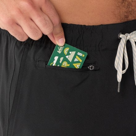 Vuori Banks Shorts - Men's 7" Inseam 5