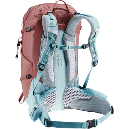 Deuter NWT Trail Pro 31 SL Women\'s Backpack — Dusty Rose/Light Blue Product Insights: deuter Trail Pro 31 SL / 36 - YouTube main image 3