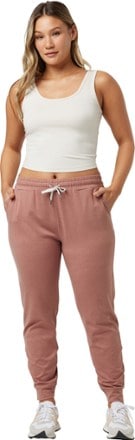 Vuori Performance Joggers - Women's 2
