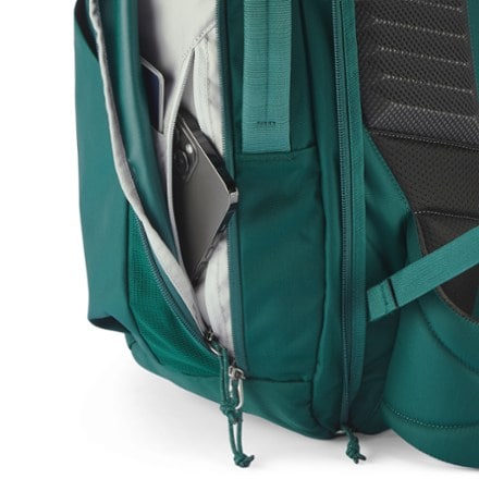 REI Co-op Ruckpack 40 Pack - Women's Trekking pole attachments
