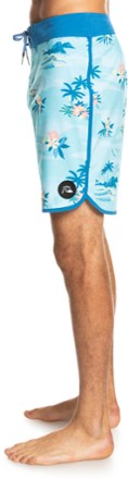 Quiksilver SurfSilk Scallop 19" Board Shorts - Men's 3