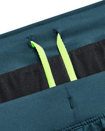 Under Armour Launch Graphic Run Shorts - Men's 7" Inseam 5