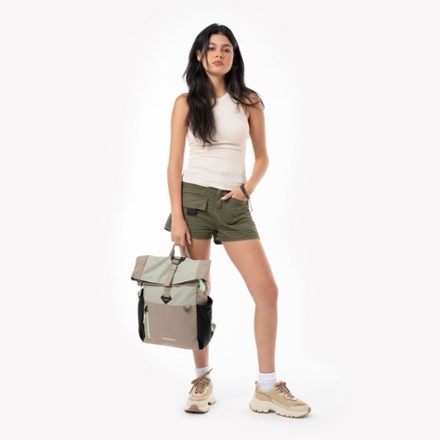 Sherpani Cabo 15 L Travel Pack 4