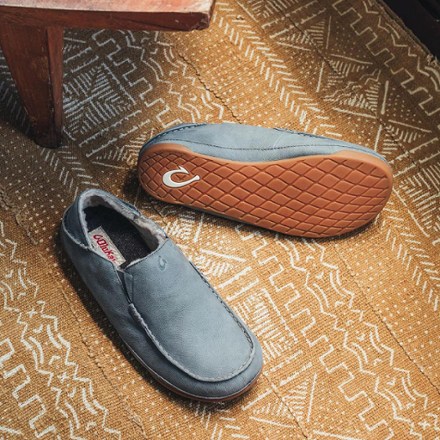 OluKai Kipuka Hulu Slippers - Men's 8
