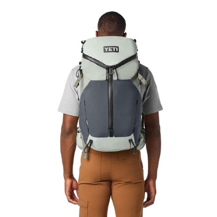 YETI Skala 40 L Pack - Men's 3