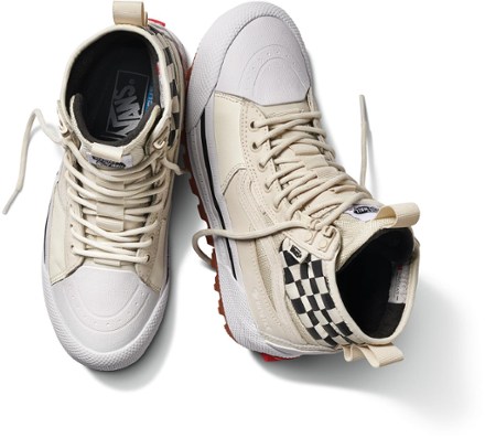 Vans SK8-Hi GORE-TEX MTE-3 Shoes - Women's 1