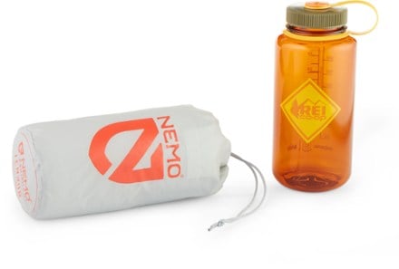 NEMO Tensor All-Season Ultralight Insulated Sleeping Pad Stuff sack (32 fl. oz. bottle not included)