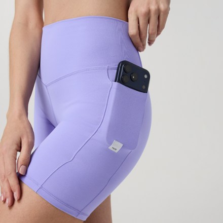 Vuori AllTheForm™ Legging- Short Vuori AllTheForm™ Legging - Short – Black – Vuori