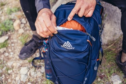 Location Image for Inertia 24 H2O Hydration Pack - Men's