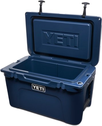 YETI Tundra 45 Cooler 1