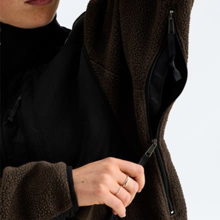 The North Face Retro Denali Jacket - Women's 4