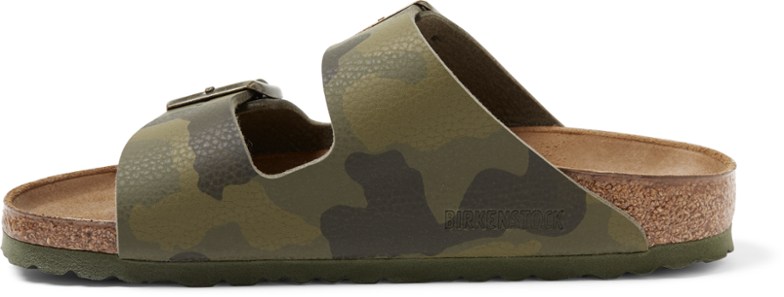 Left view (Desert Soil Khaki)