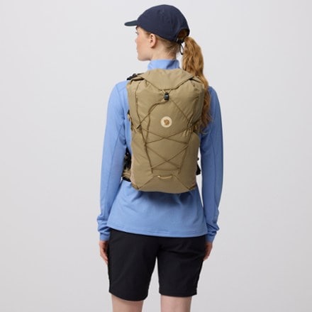Fjallraven Abisko Hike Lite 20 Pack 1