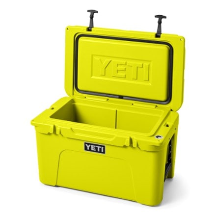 YETI Tundra 45 Cooler 2